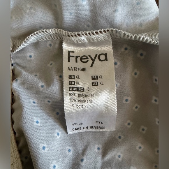 NWOT Freya Set-Balconett Underwire lightly paded bra 36F & High Waist Bikini XL - Picture 9 of 9